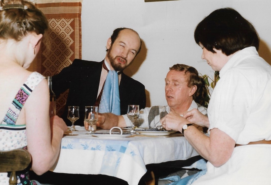 Table Manners, High Tor Players 1993, picture 12