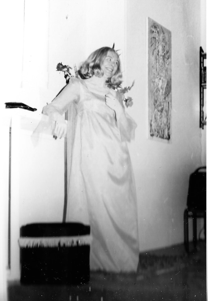 Blithe Spirit, High Tor Players 1970, picture 11