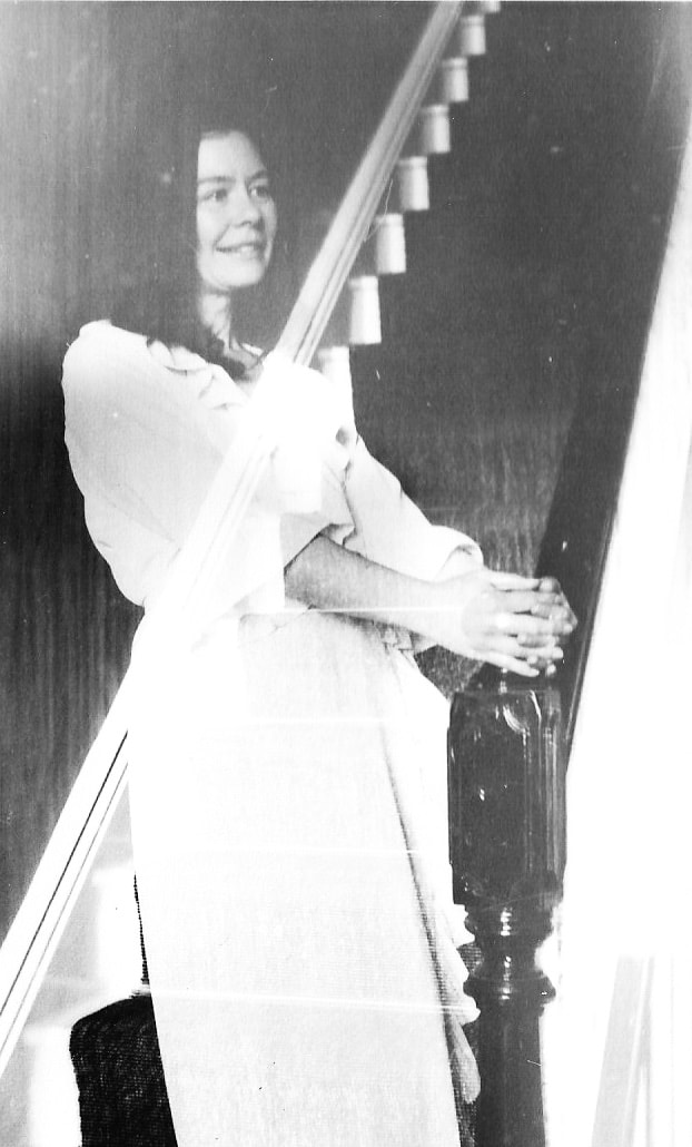 Blithe Spirit, High Tor Players 1970, picture 13