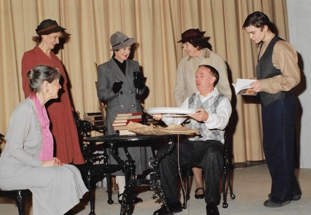 The Bright and Bold Design, High Tor Players 1997, picture 19