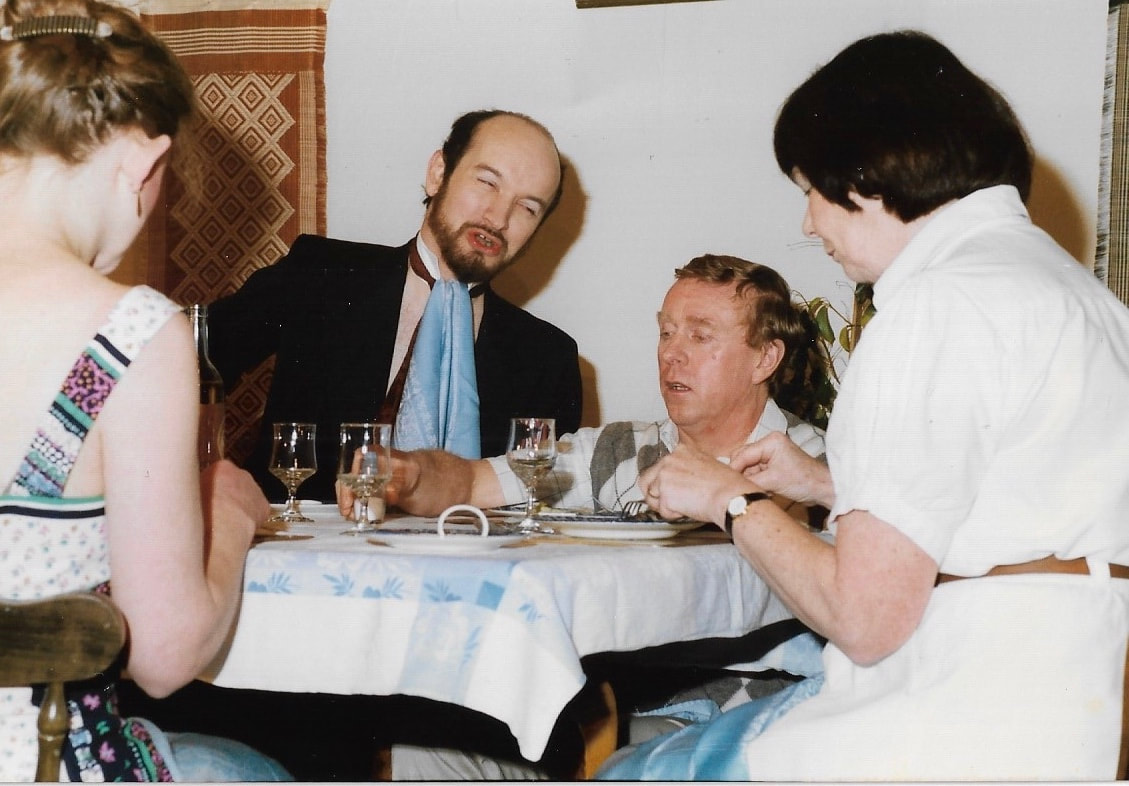 Table Manners, High Tor Players 1993, picture 14