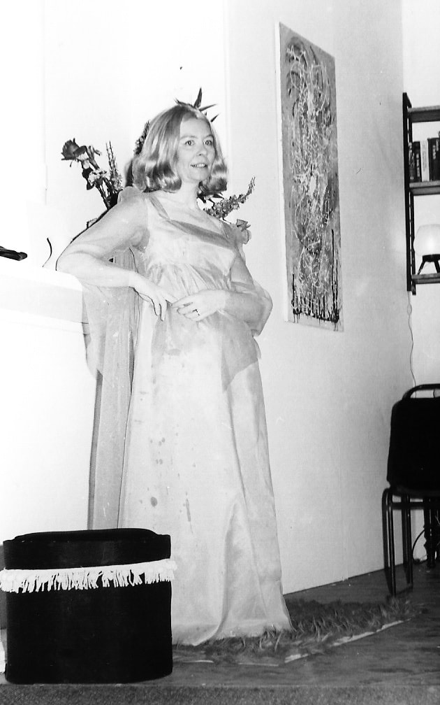 Blithe Spirit, High Tor Players 1970, picture 27